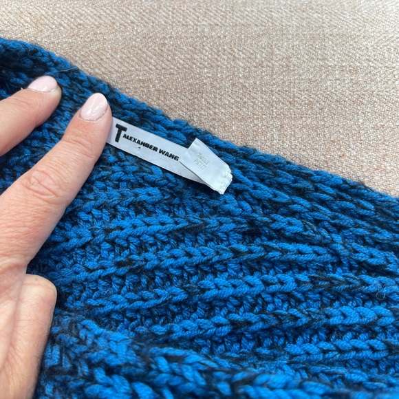 T by Alexander Wang Asymmetrical Knit Blue & Black Sweater - Picture 5 of 5